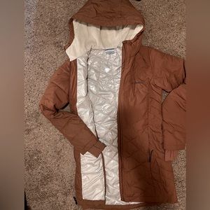 NWOT Columbia camel insulated coat XS